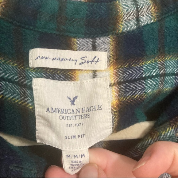 American Eagle ahh-mazingly soft plaid flannel button-down shirt size M - Picture 2 of 6